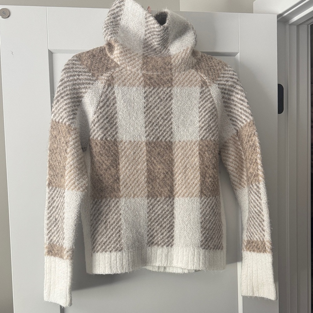 RD Style Cream and Brown Plaid Turtleneck Sweater